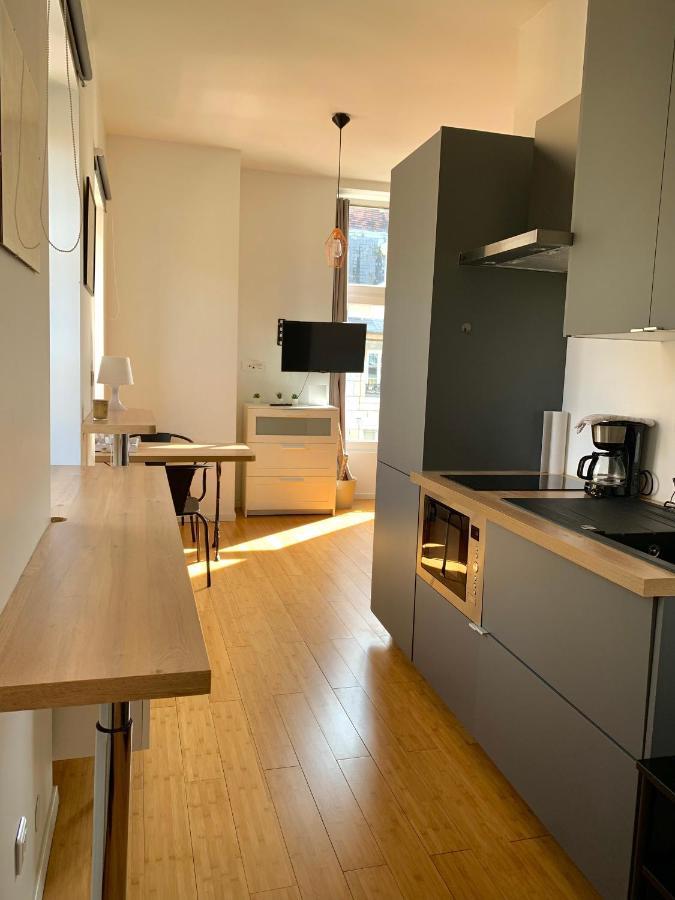 Les Fabuleux Appartements Du Coeur De Ville - Place Victor Hugo Besançon Extérieur photo