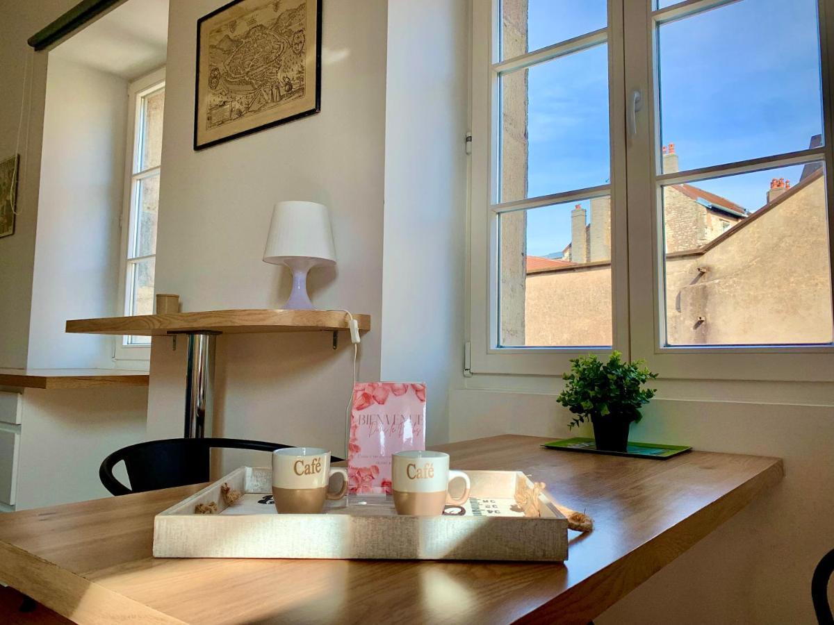 Les Fabuleux Appartements Du Coeur De Ville - Place Victor Hugo Besançon Extérieur photo