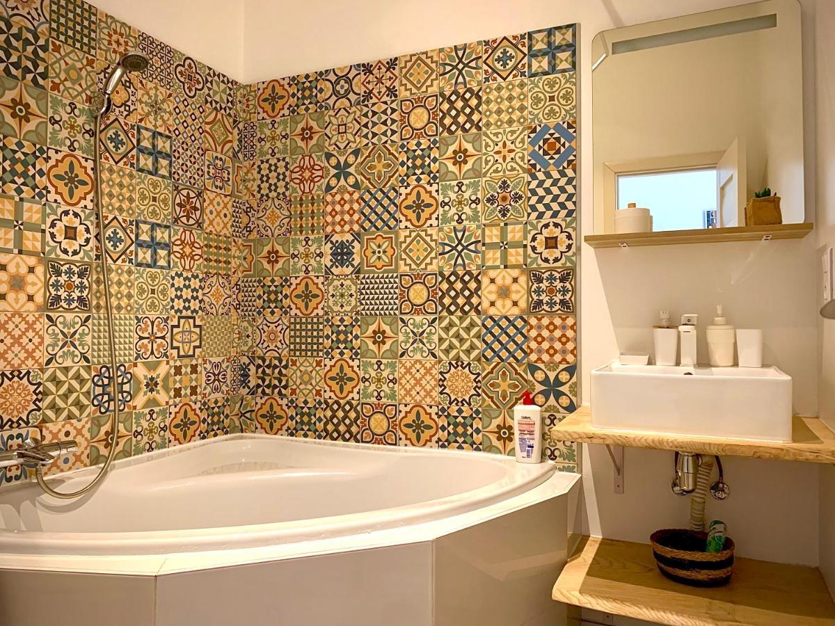 Les Fabuleux Appartements Du Coeur De Ville - Place Victor Hugo Besançon Extérieur photo