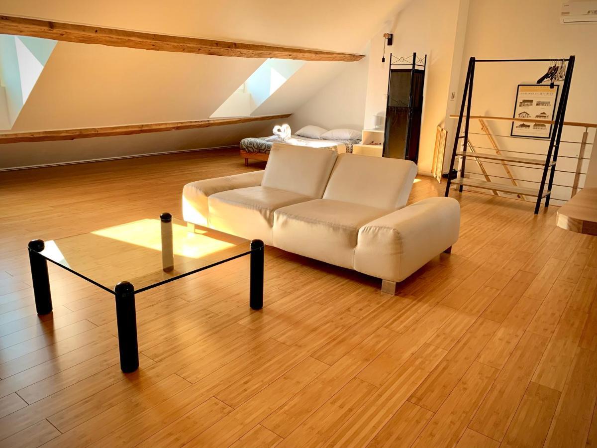 Les Fabuleux Appartements Du Coeur De Ville - Place Victor Hugo Besançon Extérieur photo